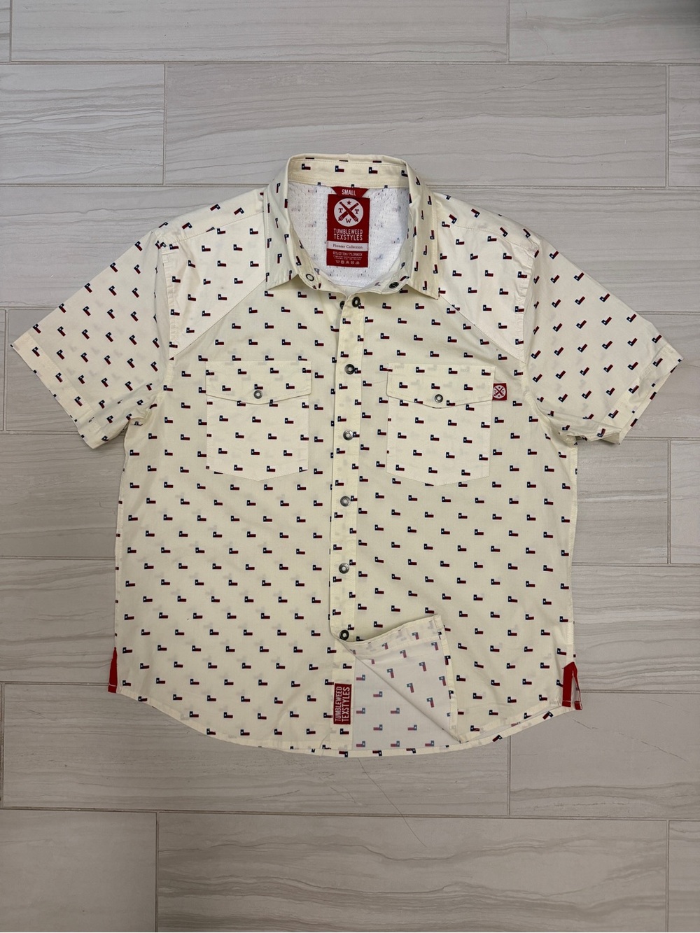 Tumbleweed Texstyles Pioneer Collection Texas Flag Short Sleeve Button Down S